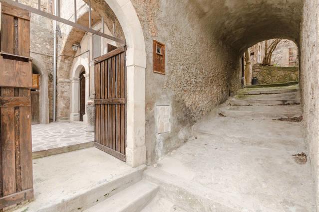Villa Antica Roccia Calascio Exterior foto